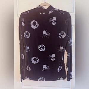 Contemporaine by Simons Women's Navy & Gray Sheer Wrap Top